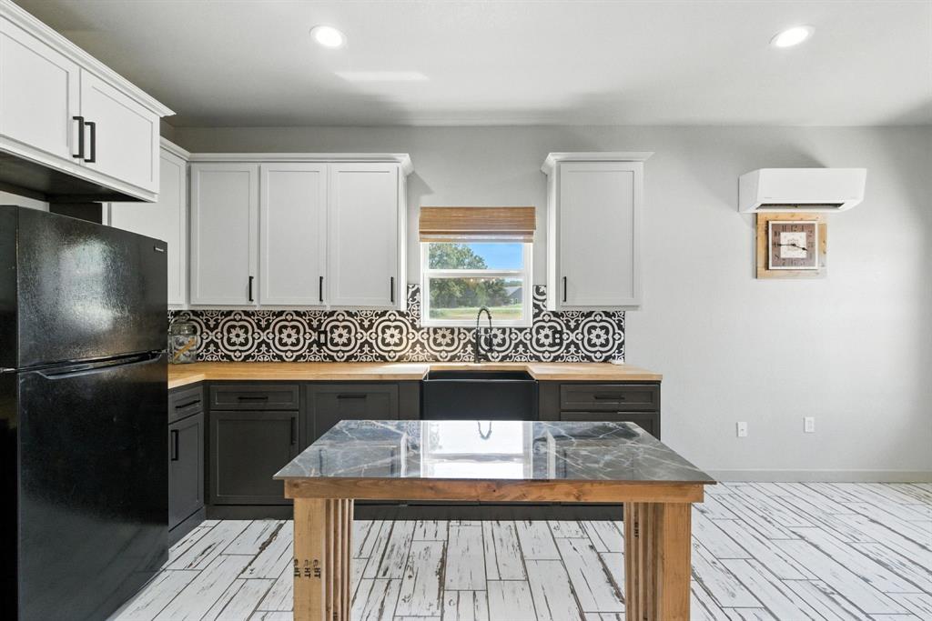 370 Rolling Bend Road
