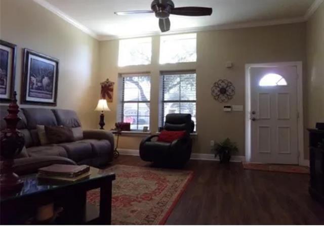 827 Kitty Hawk Lane