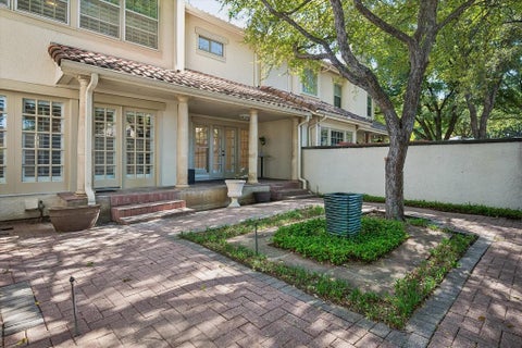 Photo of 4611 O Connor Court, Irving, TX 75062 (MLS # 21413387)