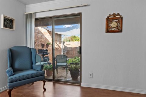 Tiny photo for 2116 Cottage Oak Lane, Colleyville, TX 76034 (MLS # 21197341)