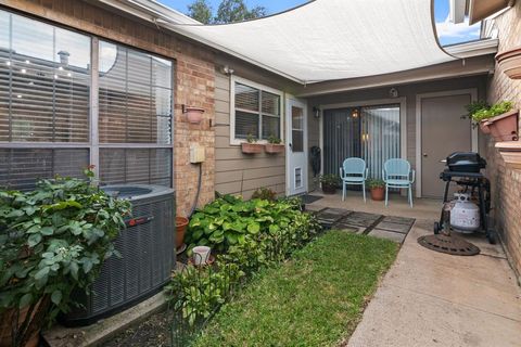 Tiny photo for 2116 Cottage Oak Lane, Colleyville, TX 76034 (MLS # 21197341)