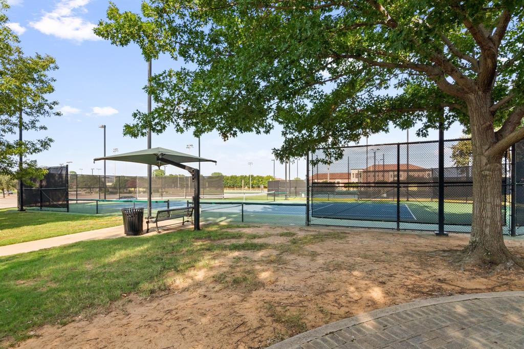 Shadowood Trail Condo - Residential