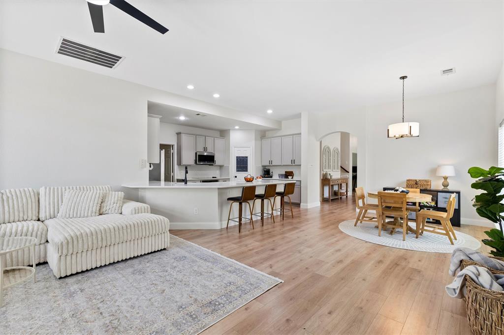 Frisco, Texas 75033, United States, 3 Bedrooms Bedrooms, ,3 BathroomsBathrooms,Residential,Active,212694