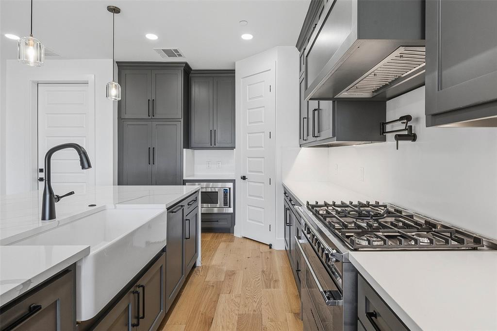 404 Vista Buena Trail