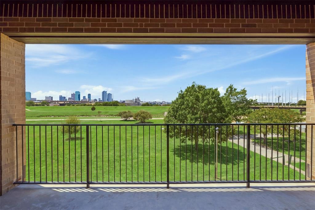 404 Vista Buena Trail