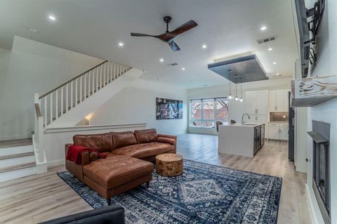 321 College Avenue Fort Worth TX 76104