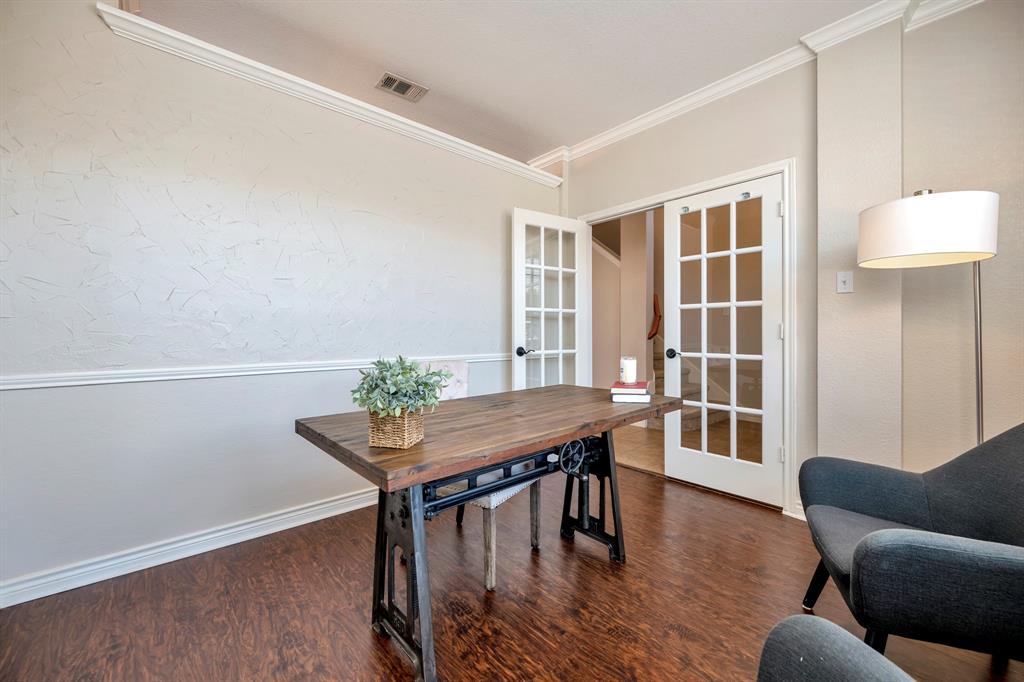 5712 Meadowglen Drive