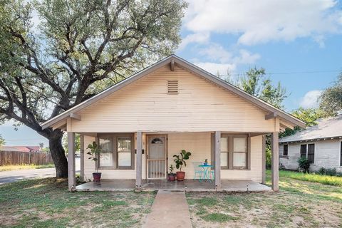 601 S church Street Brady TX 76825