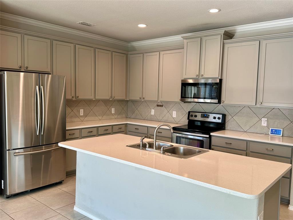 Pine Mdws - Residential Lease