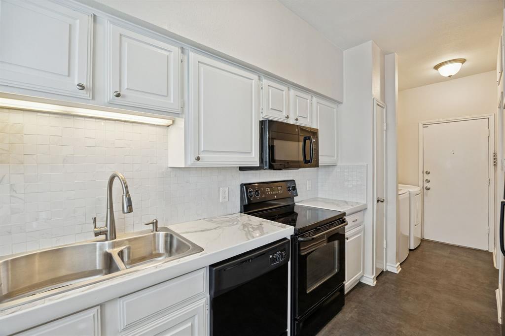 Bent Trail Twnhms - Residential