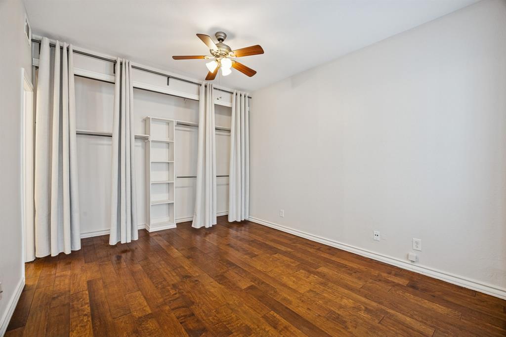 Bent Trail Twnhms - Residential