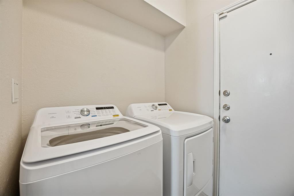 Bent Trail Twnhms - Residential