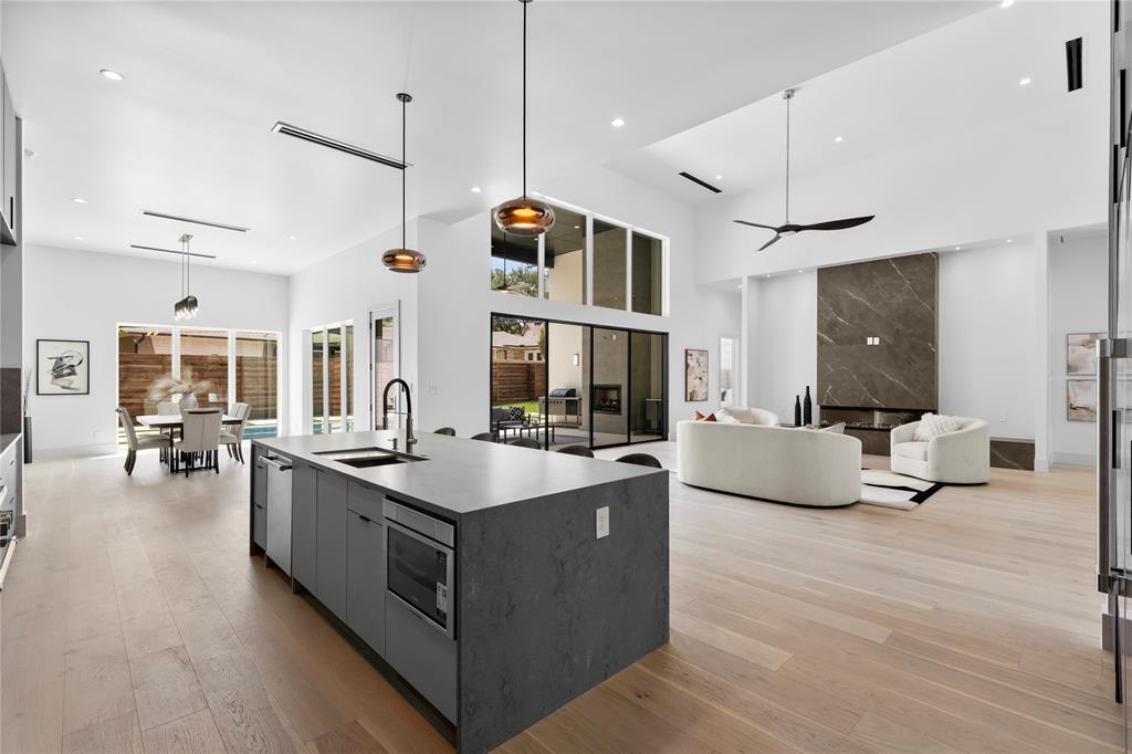 EUDORA ESTATES NO 3 - Residential