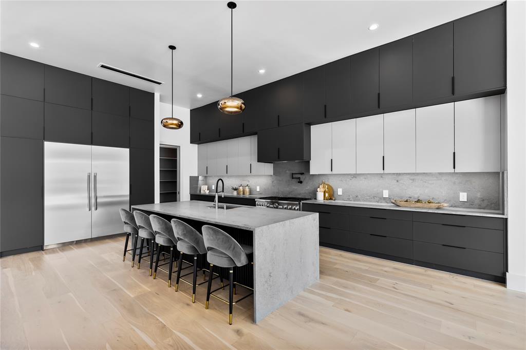 EUDORA ESTATES NO 3 - Residential