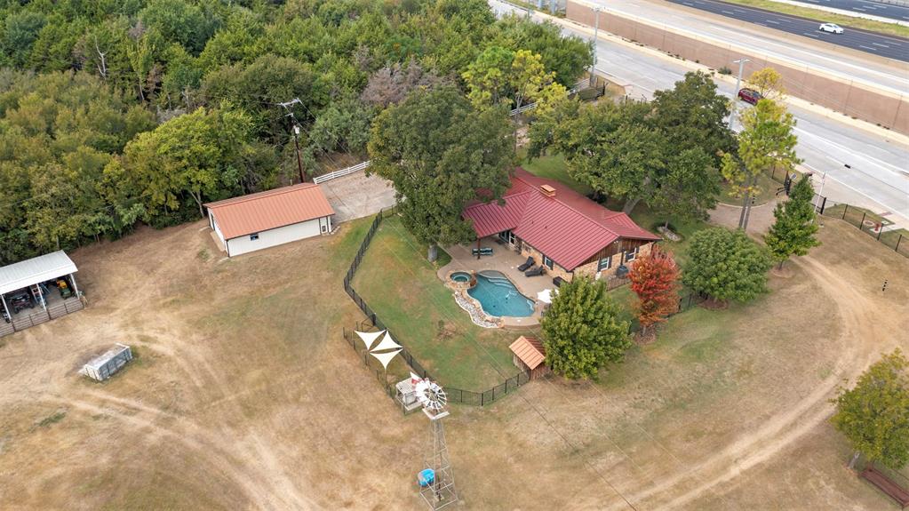 STEPHEN B MCCOMMAS ABST 888 P 411 TR 35 ACS 5.9635 - Commercial Sale