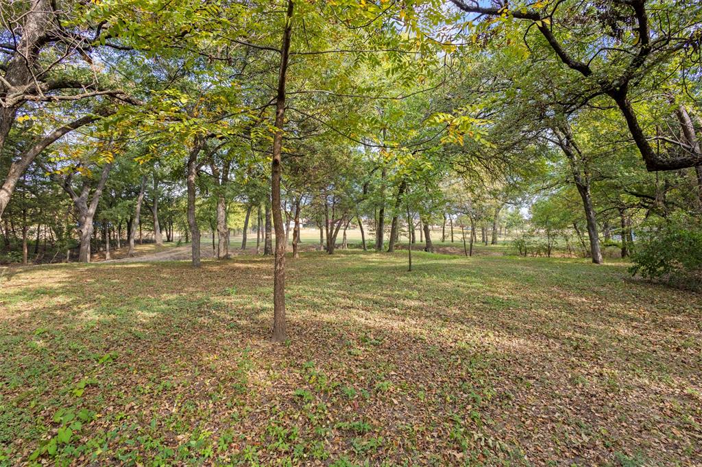 STEPHEN B MCCOMMAS ABST 888 P 411 TR 35 ACS 5.9635 - Commercial Sale