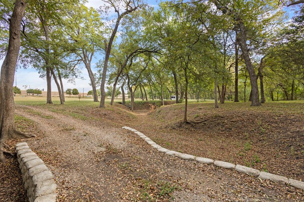 STEPHEN B MCCOMMAS ABST 888 P 411 TR 35 ACS 5.9635 - Commercial Sale