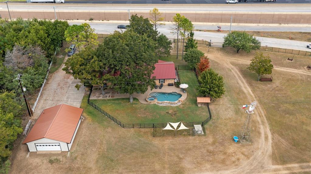 STEPHEN B MCCOMMAS ABST 888 P 411 TR 35 ACS 5.9635 - Commercial Sale