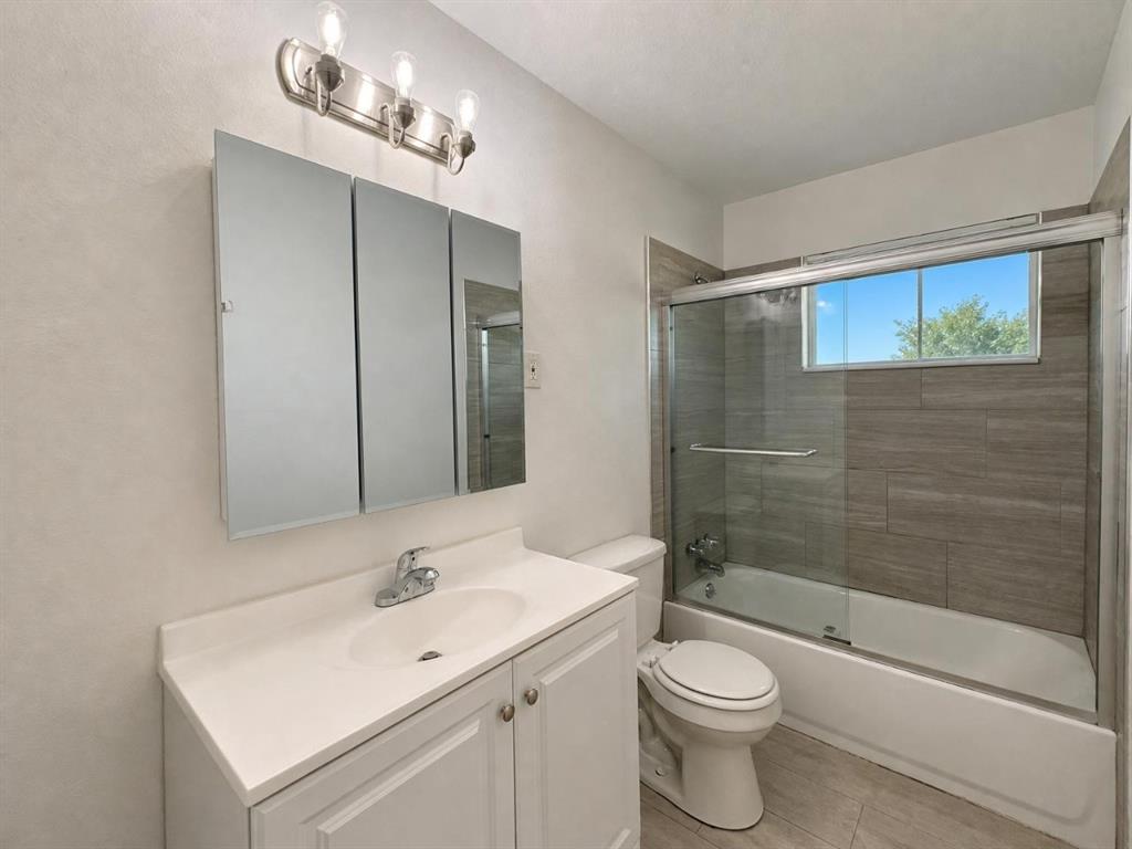 Photo of 700 Pine Street, Hurst, TX 76053 (MLS # 21392765)
