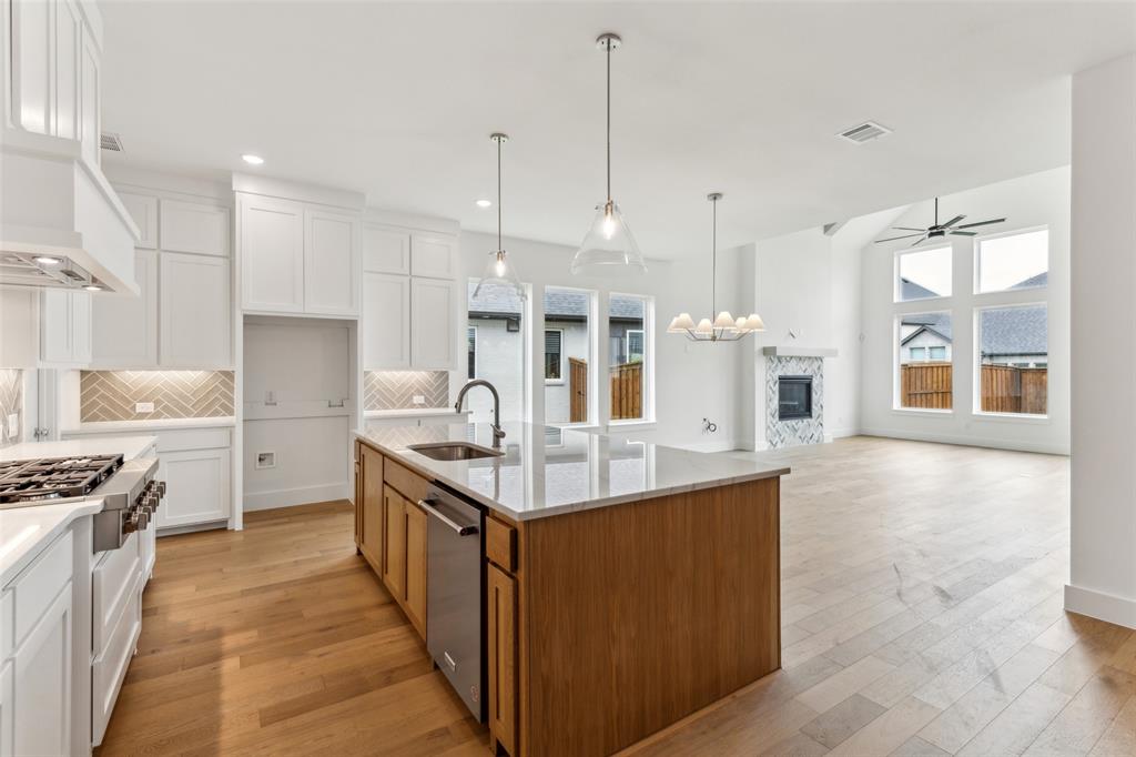 1200 Chickadee Street