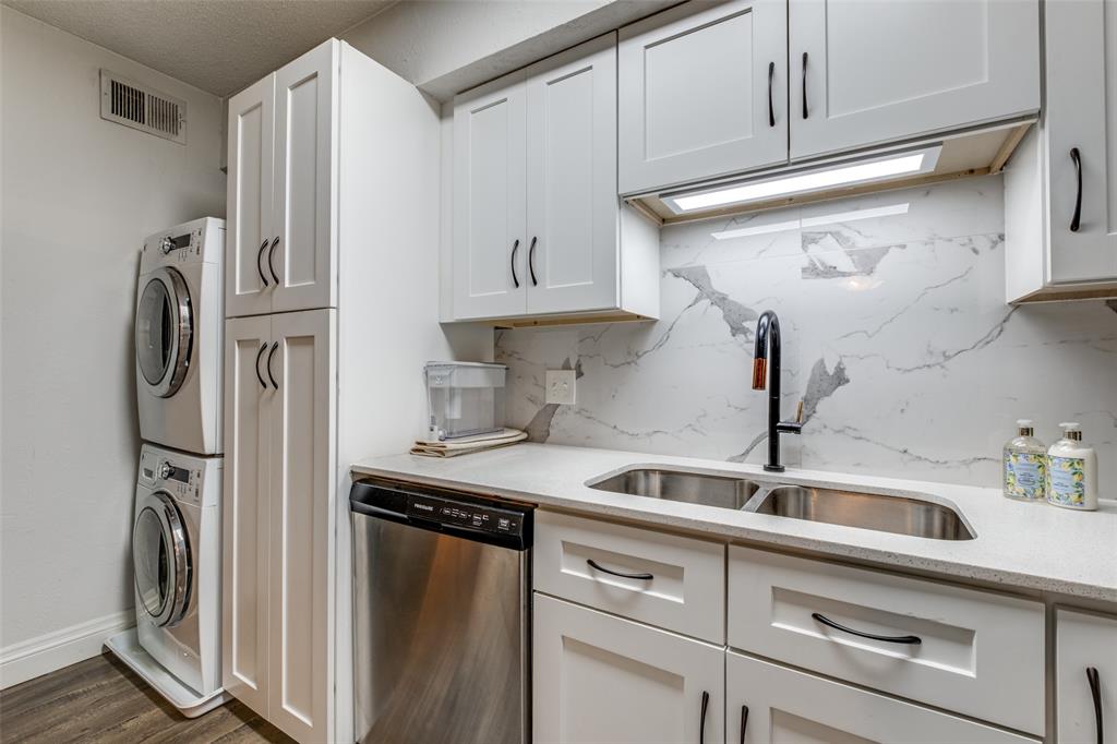 Greenbrier Place Condos - Residential