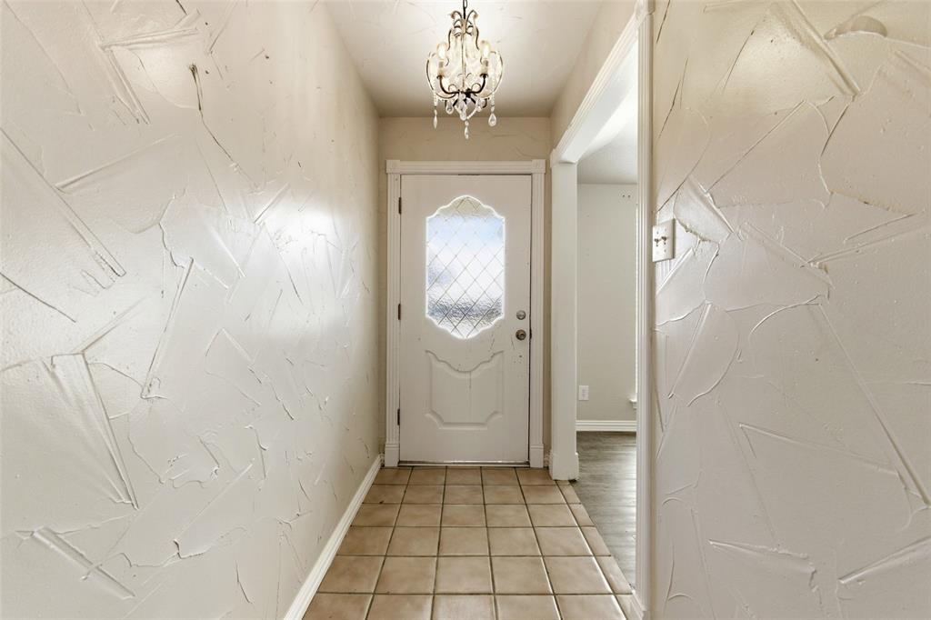 2401 E Windsor Drive