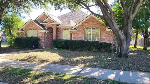 Photo of 1000 Dartmouth Drive, Lewisville, TX 75067 (MLS # 21419852)