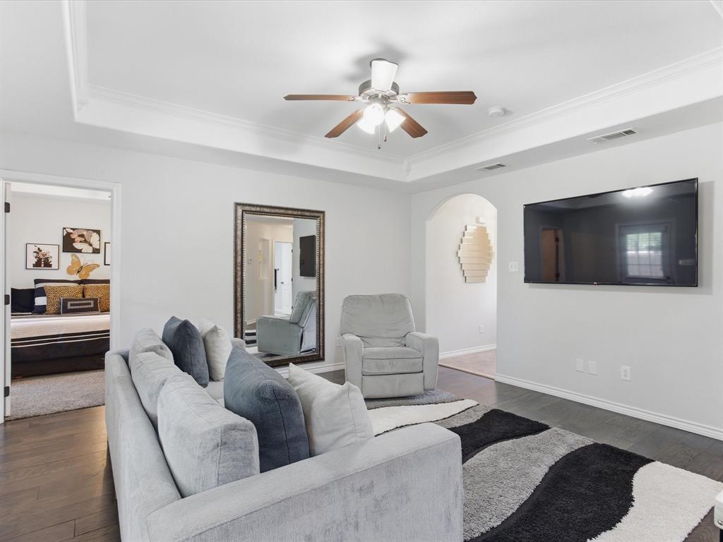 1323 Fairway Dr