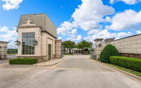 Package Deal - The Enclave Court Waco TX 76708