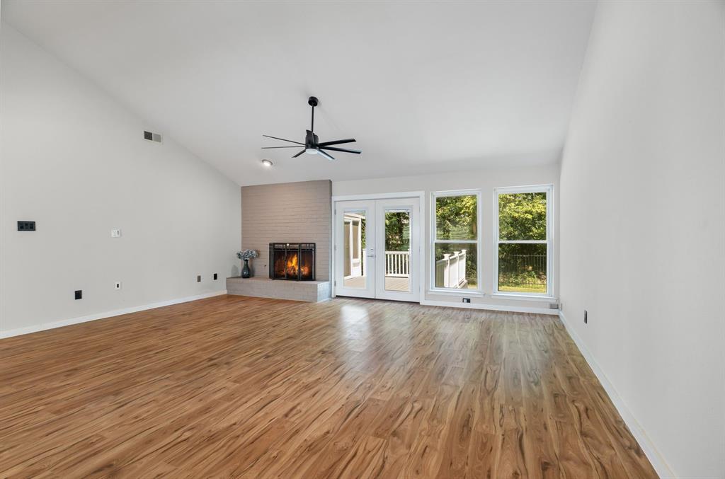 2806 N Creekwood Drive
