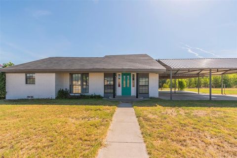 A home in Jacksboro