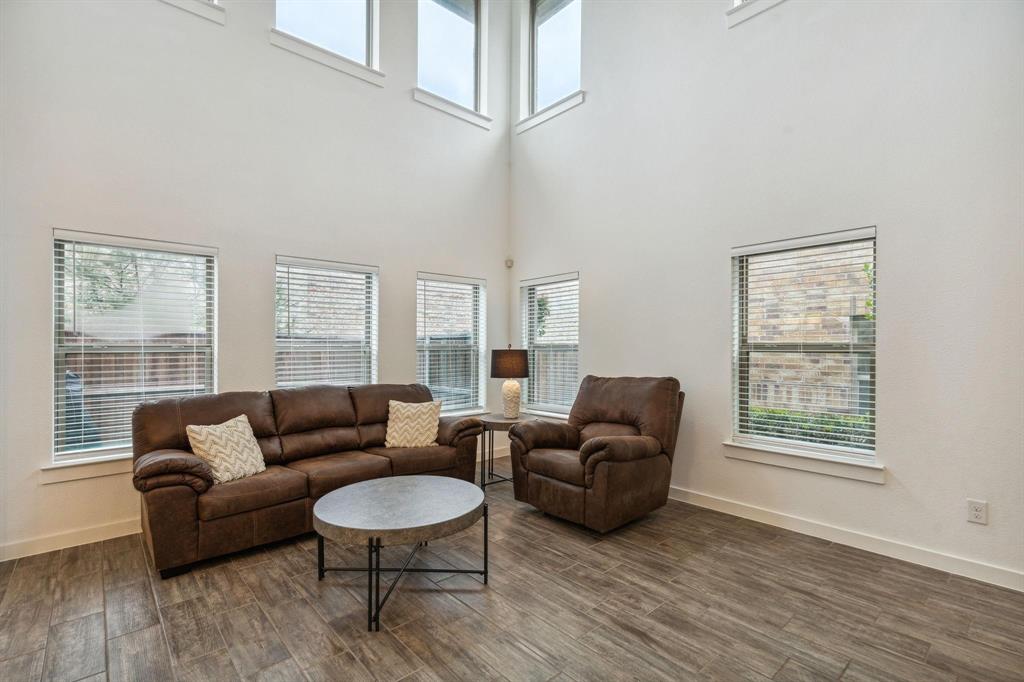 2756 Starburst Drive