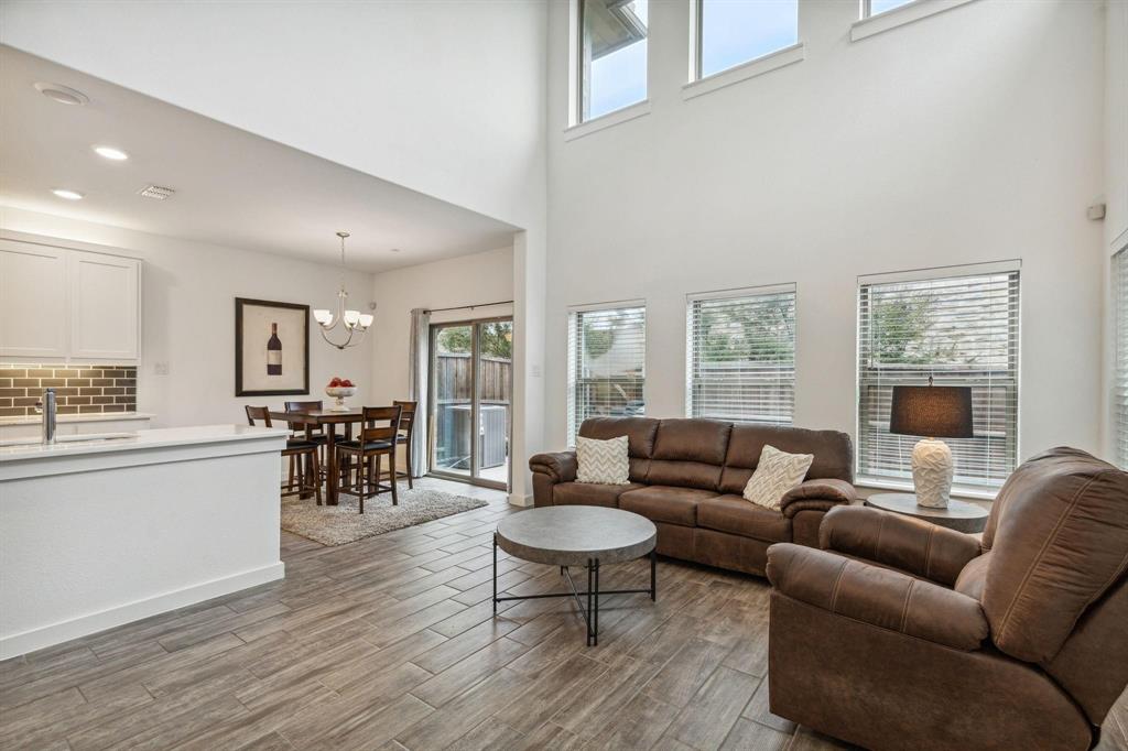 2756 Starburst Drive