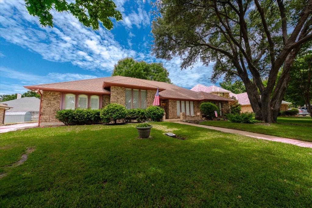 1115 Shady Oak Trail