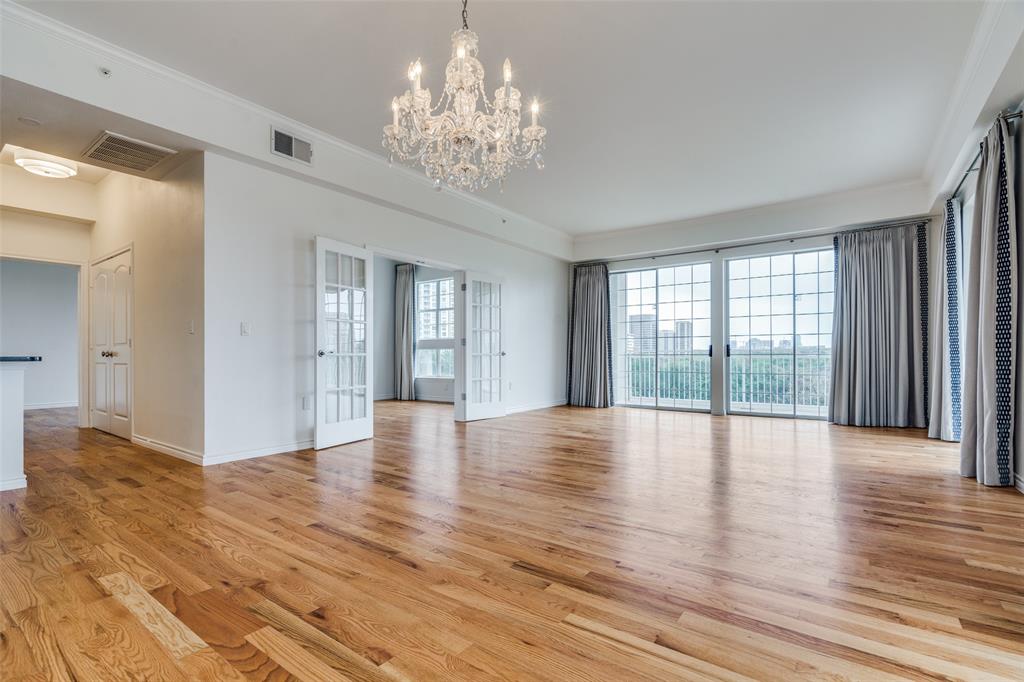 3225 Turtle Creek Boulevard 547