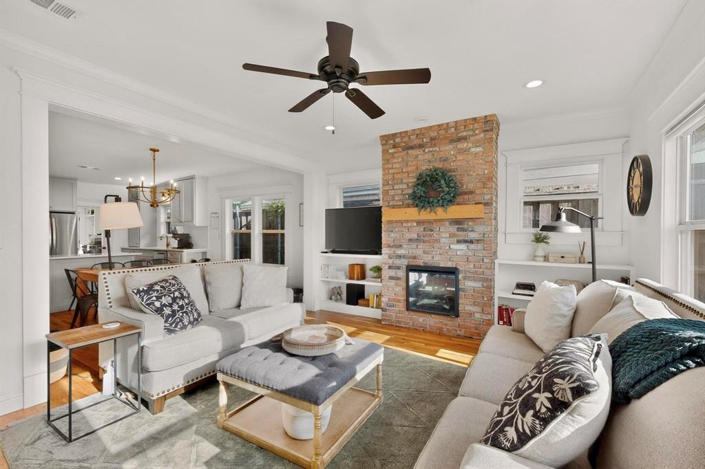 835 S Edgefield Avenue