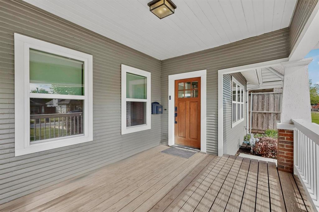 835 S Edgefield Avenue