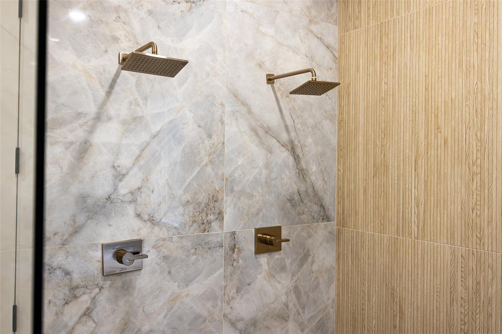 RANDALLS PLAINVIEW - Residential