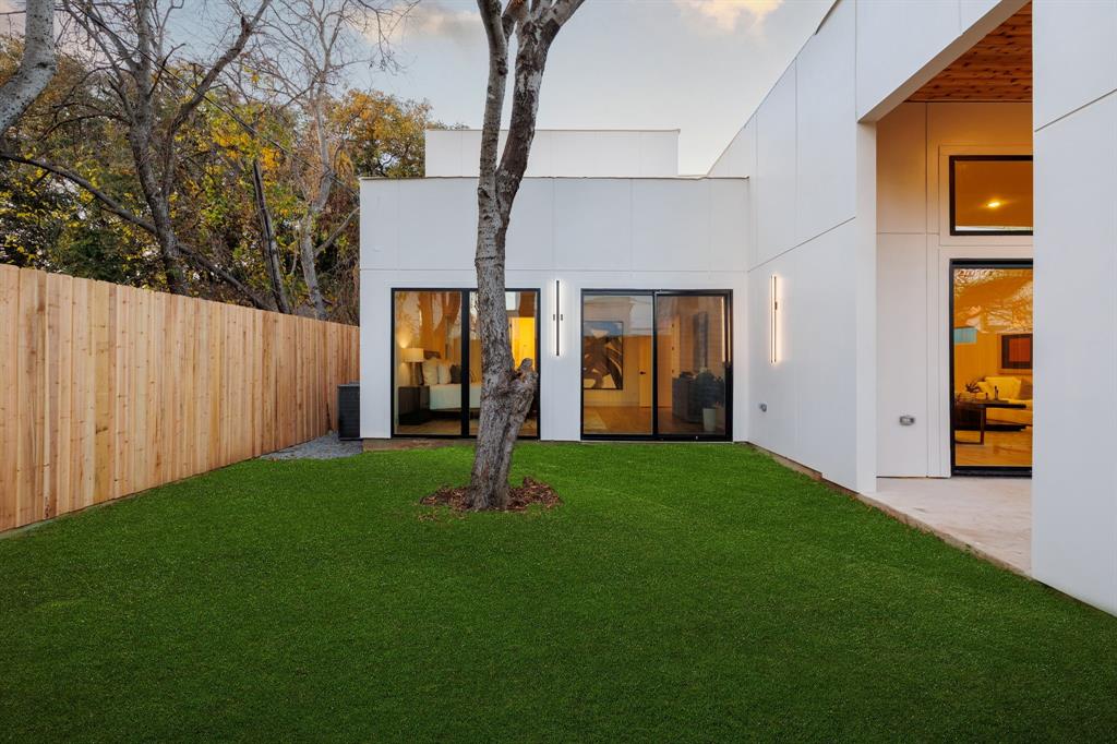 RANDALLS PLAINVIEW - Residential