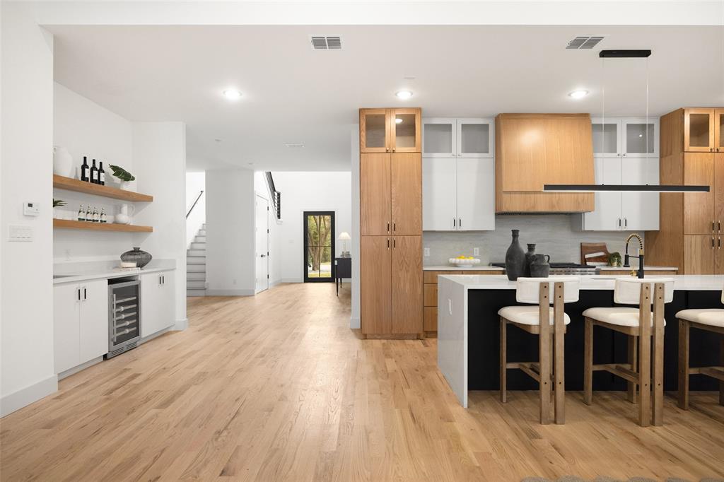 RANDALLS PLAINVIEW - Residential