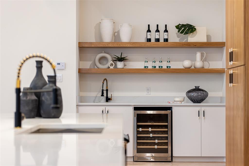 RANDALLS PLAINVIEW - Residential