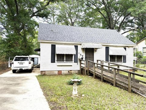 Photo of 109 Washington Street, Minden, LA 71055 (MLS # 21263136)