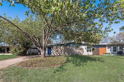 1933 Standish Drive Irving TX 75061