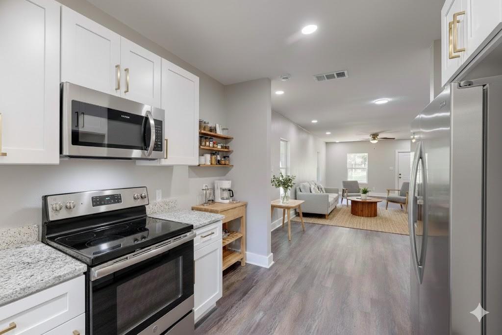 1500 W Collin Street