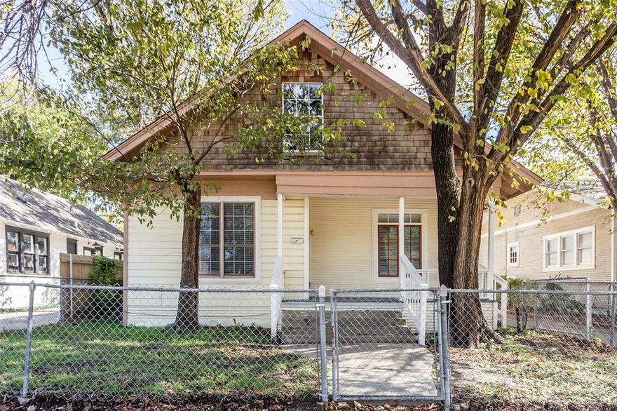 REMODELED Quaint Home with Tons of Charm! This home provides mature trees, a front porch w sitting roow. Large open floor plan allows you to prep meals and entertain. The kitchen has large windows for natural lighting and lots of counter space. 3 bedrooms each w plush carpeting and neutral paint. Fenced backyard w storage shed. Walking distance from Downtown. Fort Worth ISD.