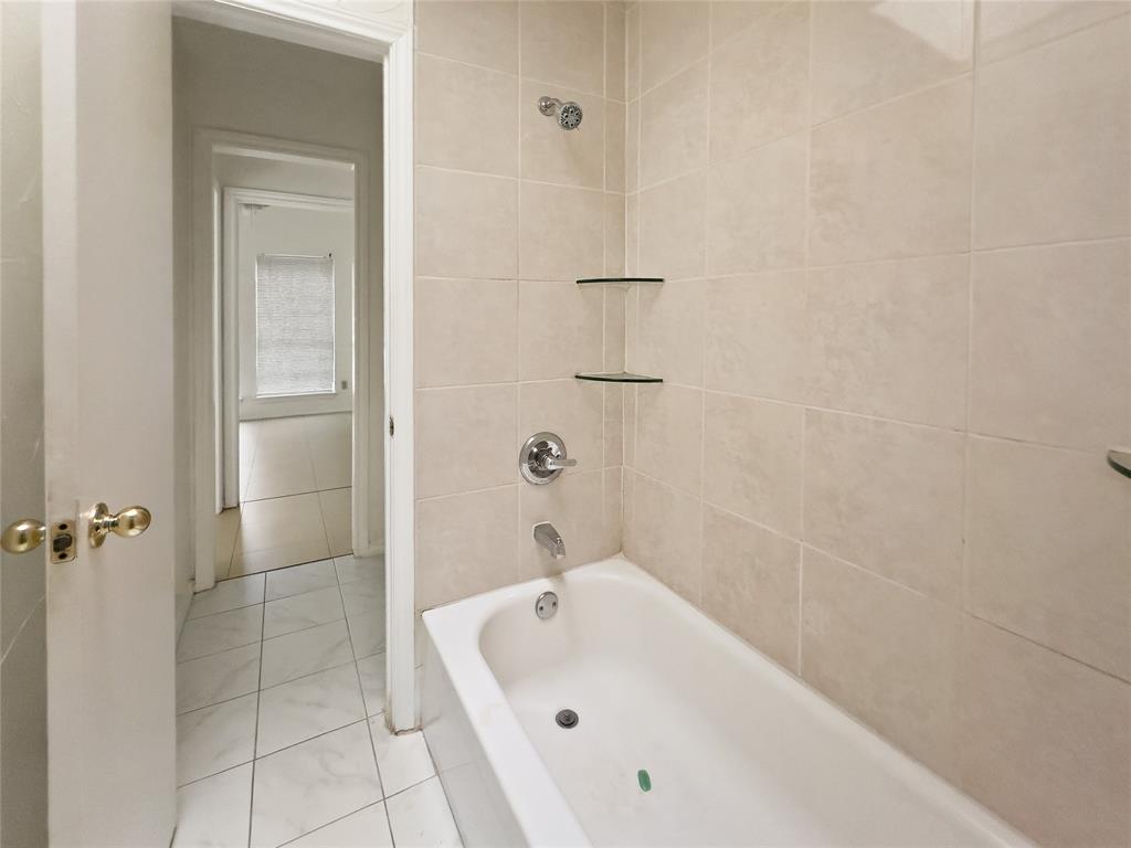 Hollis - Residential Lease