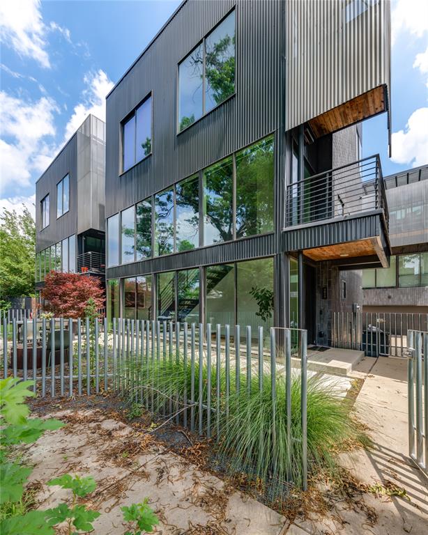 4817 Caxton Court