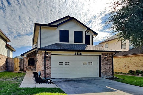 Photo of 2116 Holly Hill Lane, Carrollton, TX 75007 (MLS # 21422430)
