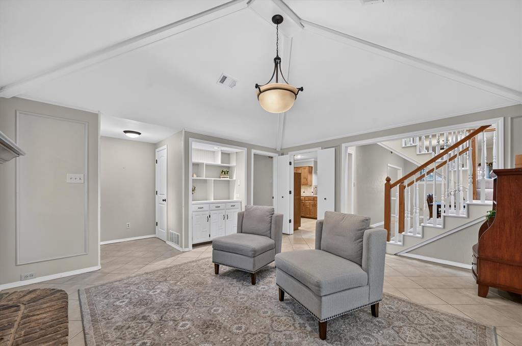 8019 Eagle Trail