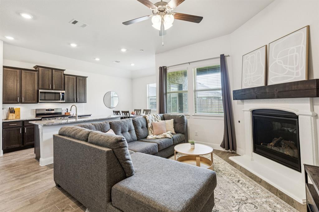 11004 Los Alamos Drive